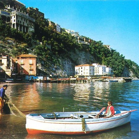 Appartement Il Borgo Antico Sorrento Sea View Extérieur photo